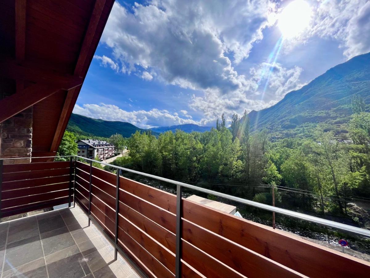Bpirineos-Pico Cerler Apartment Benasque Exterior photo